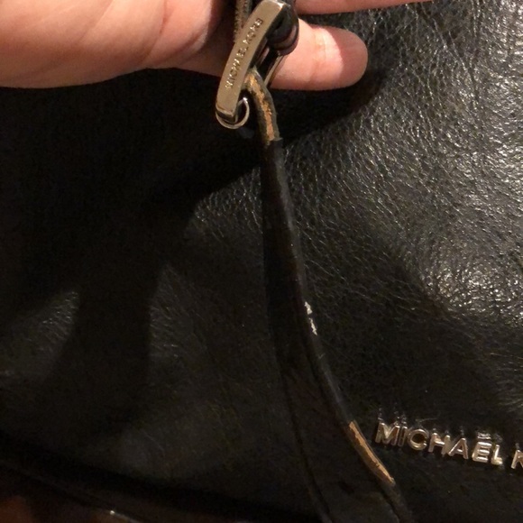 Michael Kors Devon Large Shoulder pebble Leather Tote - Picture 7 of 10